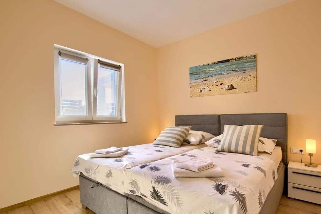 Apartment Sunrise Fuer 6 Personen In Pula-Stinjan Εξωτερικό φωτογραφία