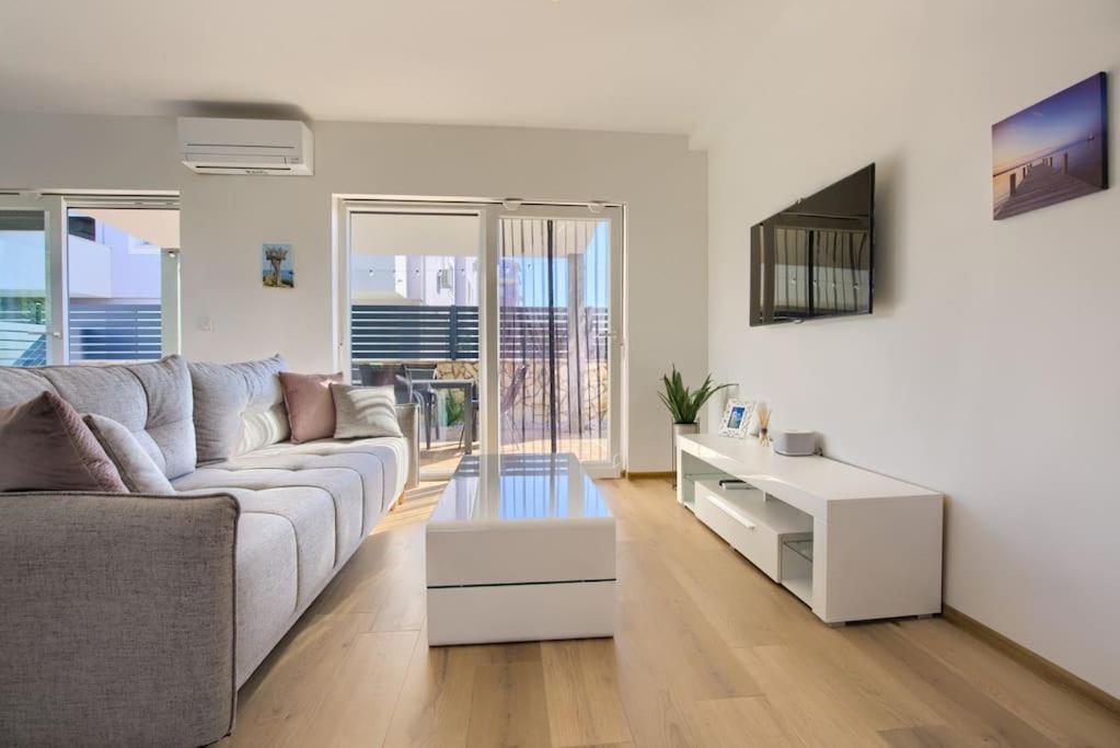 Apartment Sunrise Fuer 6 Personen In Pula-Stinjan Εξωτερικό φωτογραφία