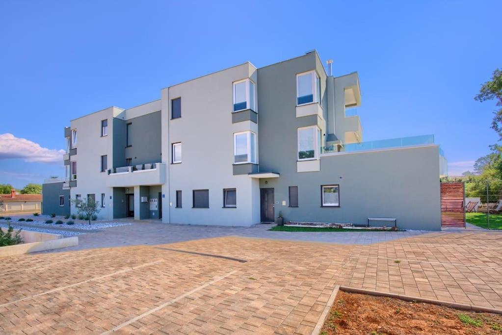 Apartment Sunrise Fuer 6 Personen In Pula-Stinjan Εξωτερικό φωτογραφία